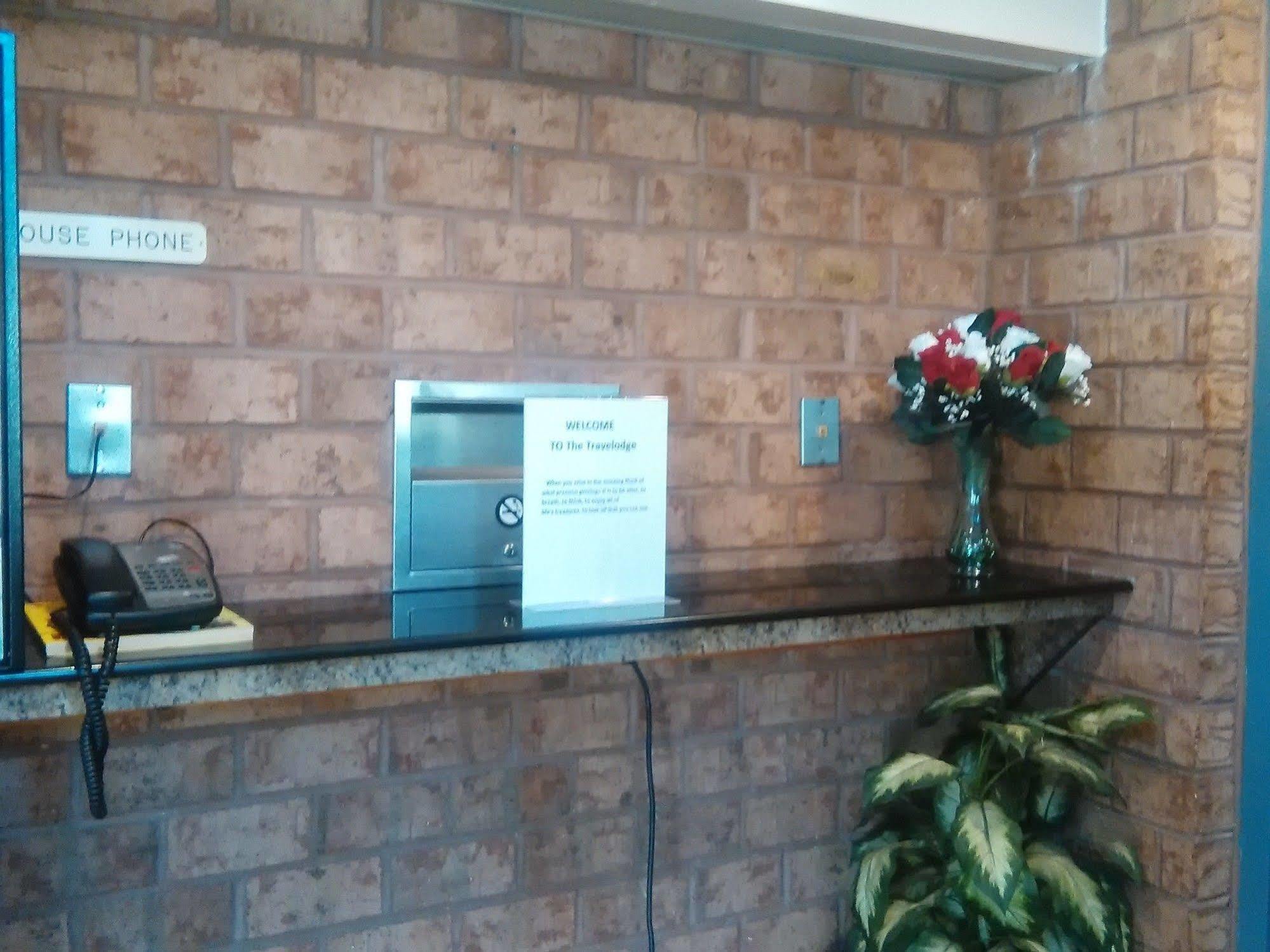 Americas Best Value Inn Horseheads Bagian luar foto